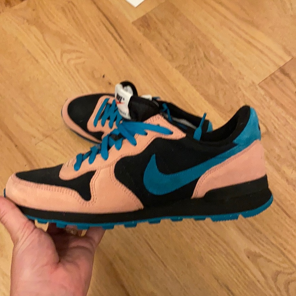 NWOT Nike Sneakers
